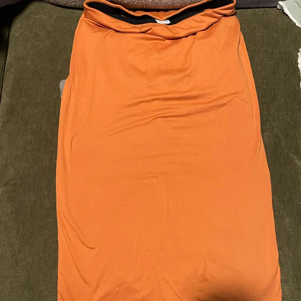 Bundle of 2 Maternity Midi Skirts - Picture 5 of 6